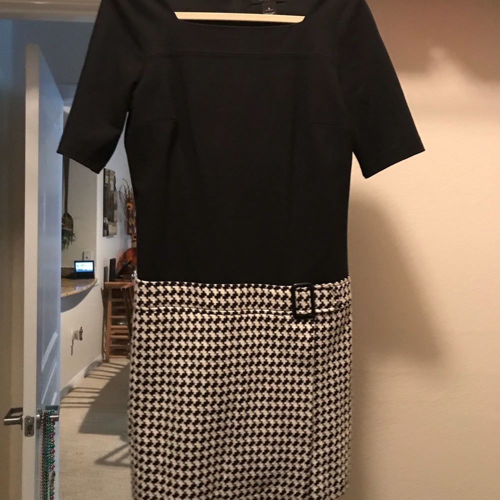 White House Black Market Black and White Houndstooth Midi Dress